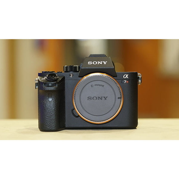 Rent Sony A7R2